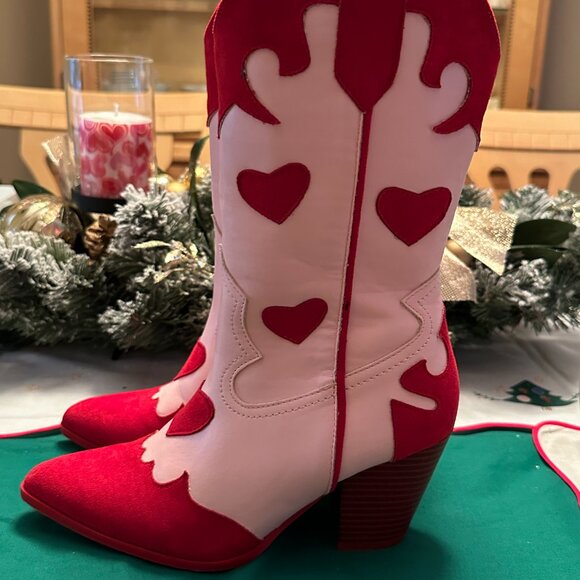 Women's Cowgirl western boots, red and pink with hearts, Size 37( US 6.5) - Picture 4 of 8
